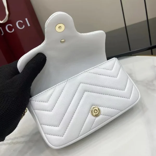 GG Marmont mini shoulder bag in white leather - Image 8