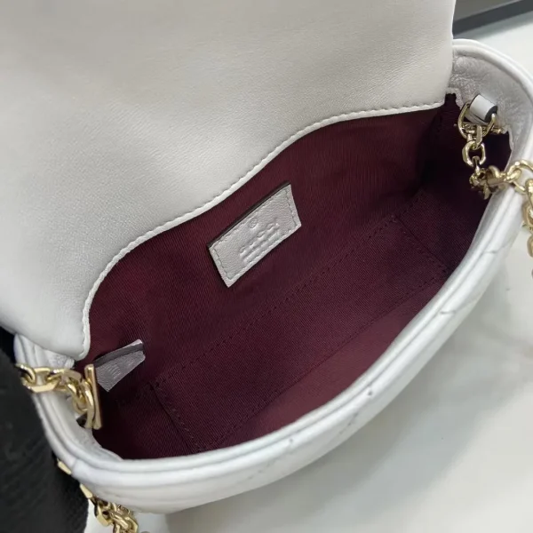 GG Marmont mini shoulder bag in white leather - Image 9