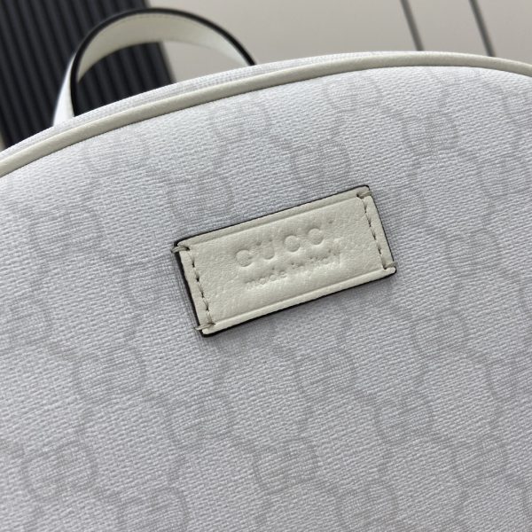 GUCCI Medium GG backpack Bag - Image 6