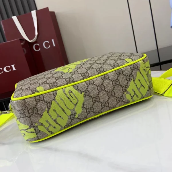 Bi-color small pouch in beige and dark brown Supreme Bag - Image 6