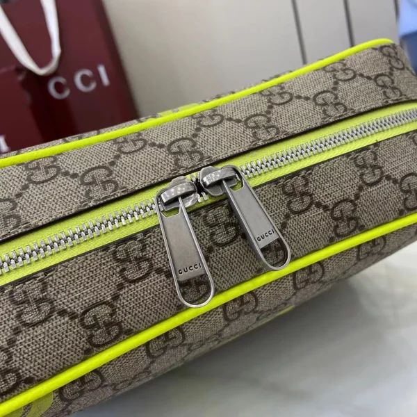 Bi-color small pouch in beige and dark brown Supreme Bag - Image 8