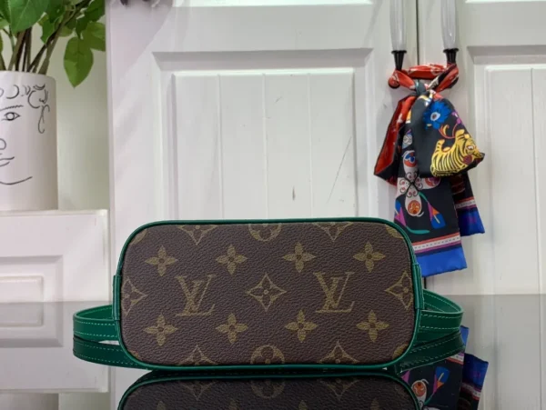 Genuine Leather Designer Shoulder Bag - Image 6