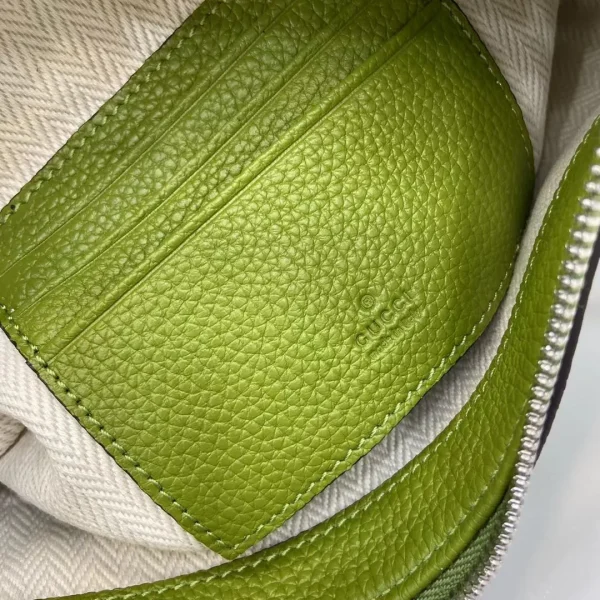 Gucci B small bag in Green Leather - Image 13