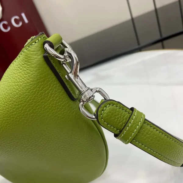 Gucci B small bag in Green Leather - Image 10