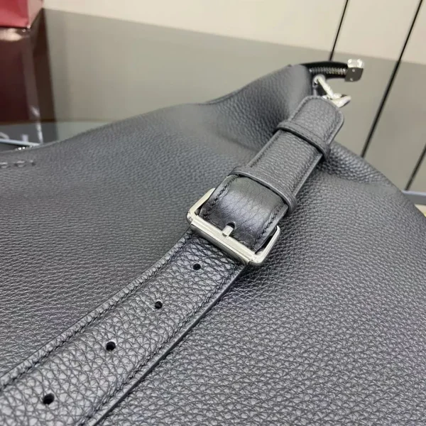 Gucci B small bag in black leather - Image 12