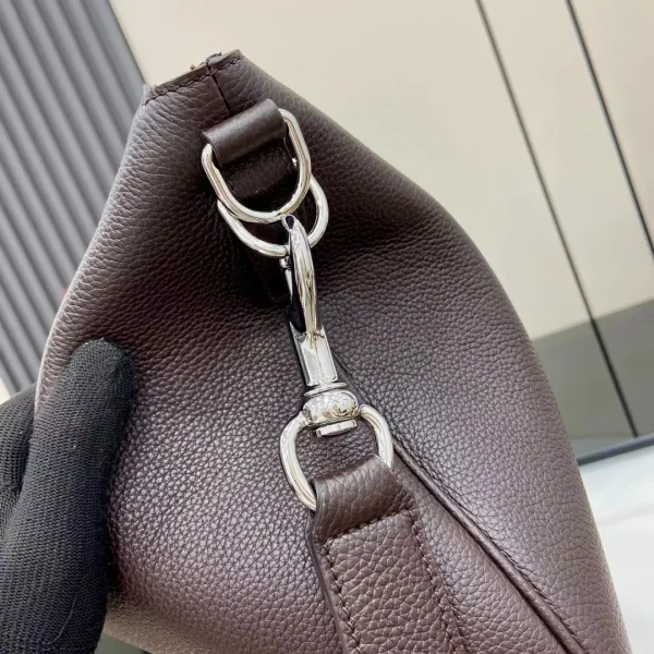 Gucci B small bag in dark brown leather - Image 10