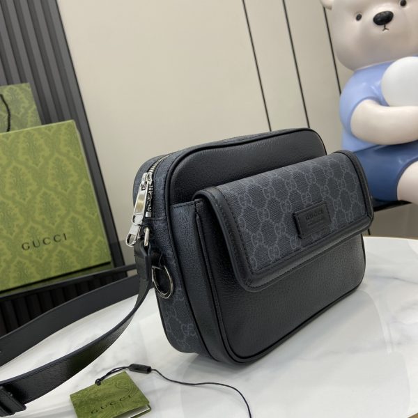 Gucci Black GG Supreme Canvas Black Leather Small Messenger - Image 3