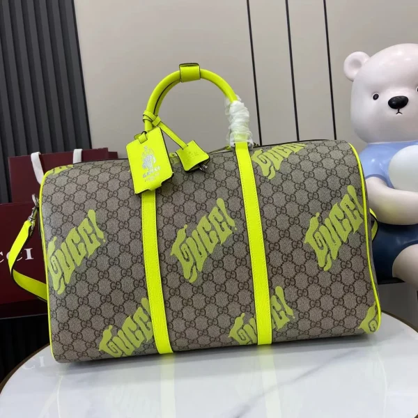 Gucci Duffle Bags for Men - Image 3