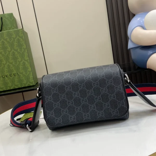 Gucci GG Supreme Messenger Bag - Image 3