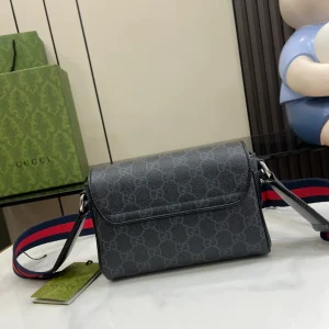 Gucci GG Supreme Messenger Bag