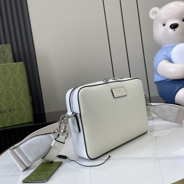 Gucci Gg Supreme Crossbody Bag - Image 3