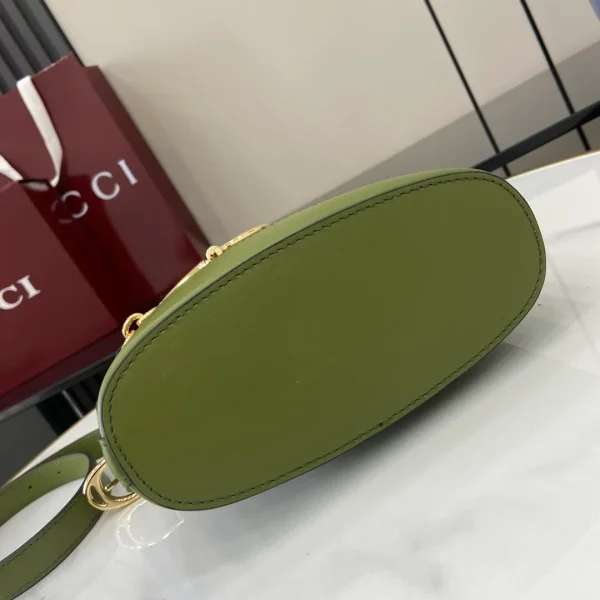Gucci Horsebit 73 Mini suede shoulder bag in green - Image 5