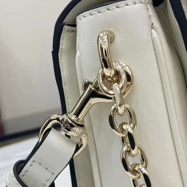 Gucci Horsebit small shoulder bag in White Leather - Image 8