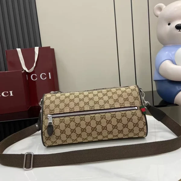 Gucci Pouches for Men - Image 2