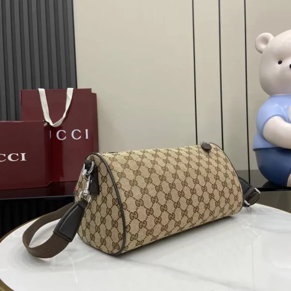 Gucci Pouches for Men - Image 3