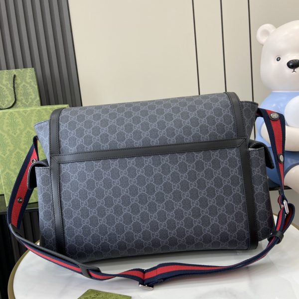 Gucci Pre-Owned GG Supreme Shoulder Bag - Image 4