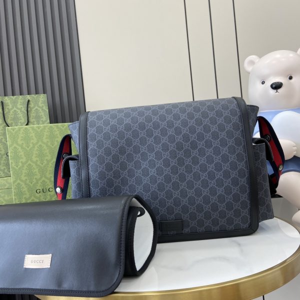 Gucci Pre-Owned GG Supreme Shoulder Bag - Image 10
