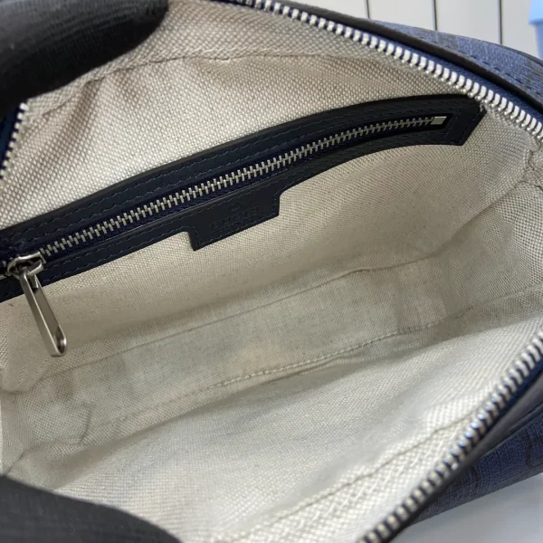 Gucci Small Bags for Men - Image 2