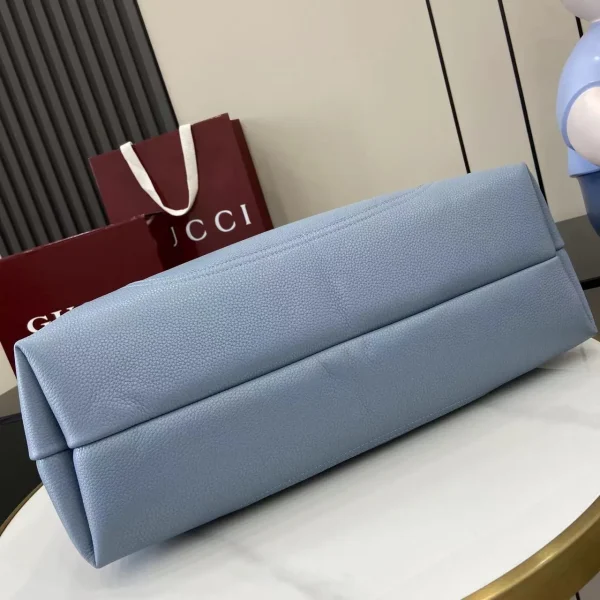 Gucci Softbit Medium Top Handle Bag in Dusty Blue Leather - Image 6
