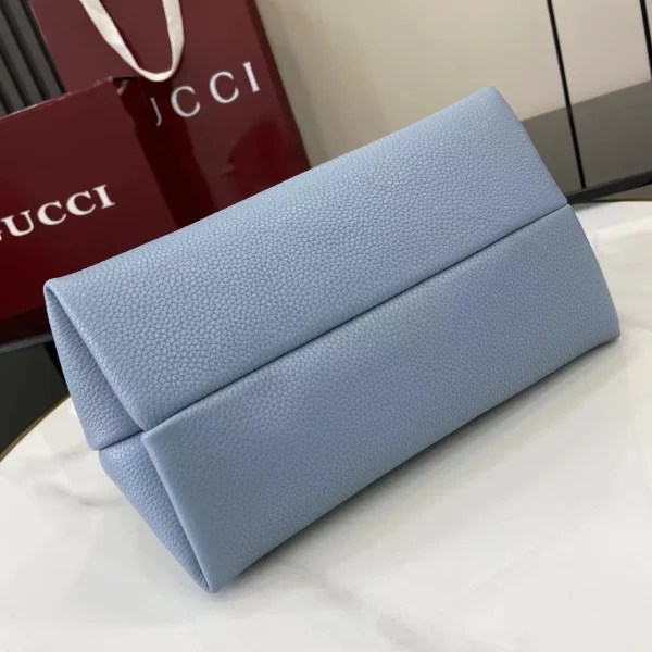 Gucci Softbit medium top handle bag in Grey Leather - Image 5