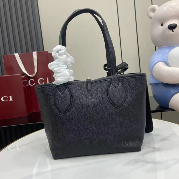 Gucci Totissima small reversible tote bag in black leather - Image 4