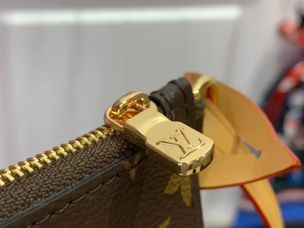 Handbags and Small Leather Goods Valentine's Day Gifts - Image 8