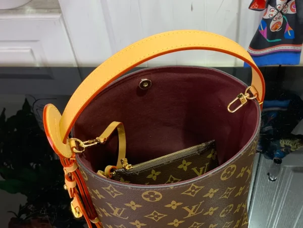 Handbags and Small Leather Goods Valentine's Day Gifts - Image 10
