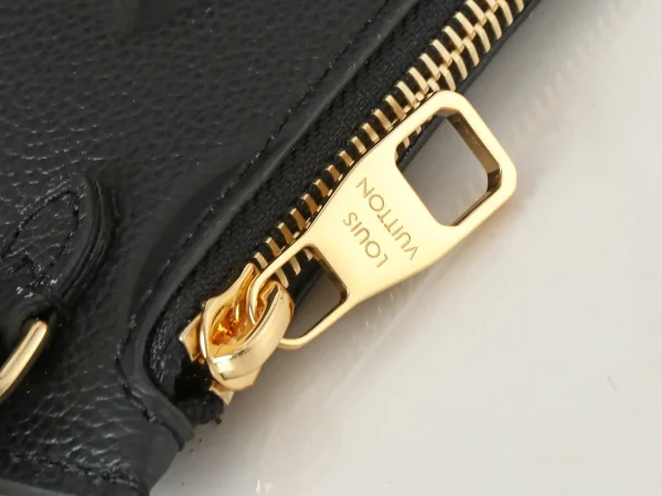 LOUIS VUITTON Empreinte Monogram Giant Neverfull MM Black - Image 2