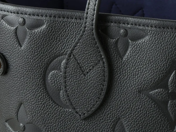 LOUIS VUITTON Empreinte Monogram Giant Neverfull MM Black - Image 8