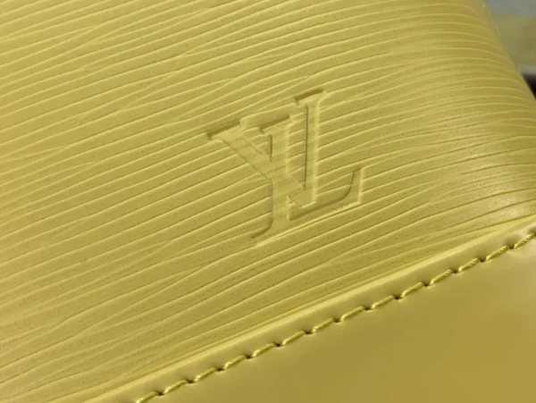 LOUIS VUITTON Epi ALMA BB 2WAY bag - Image 7