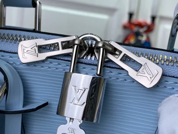 LOUIS VUITTON Epi Jacquard Alma BB Bleu Nuage - Image 5