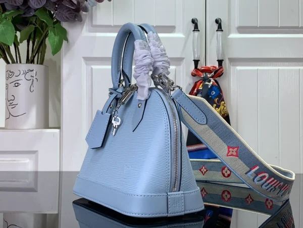 LOUIS VUITTON Epi Jacquard Alma BB Bleu Nuage - Image 8