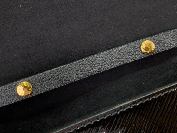 LOUIS VUITTON Women Bag - Image 11