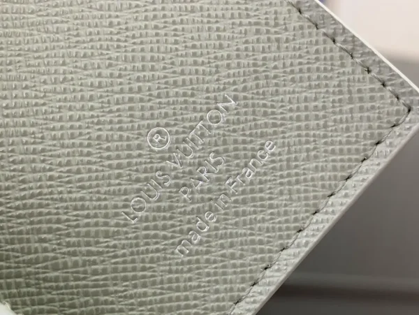 LV Wallet on Designer Wardrobe - Image 7