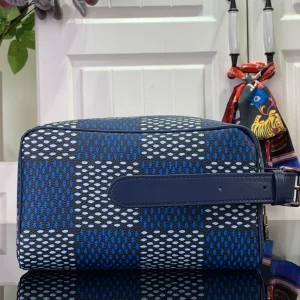 Locker Dopp Kit Damier bag