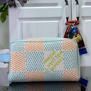 Locker Dopp Kit Damier bag