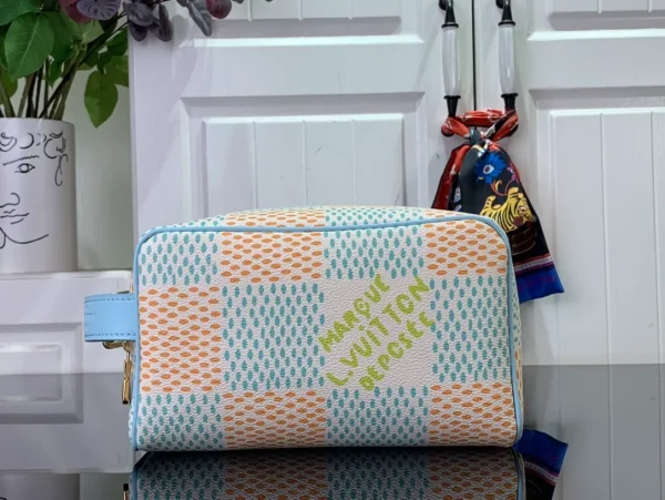 Locker Dopp Kit Damier bag