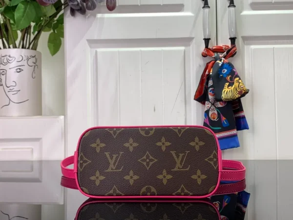 Louis Vuitton Alma Handbag Pink - Image 7