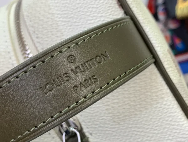 Louis Vuitton Black Patent Bag - Image 7