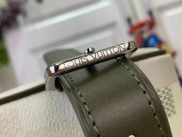 Louis Vuitton Black Patent Bag - Image 9