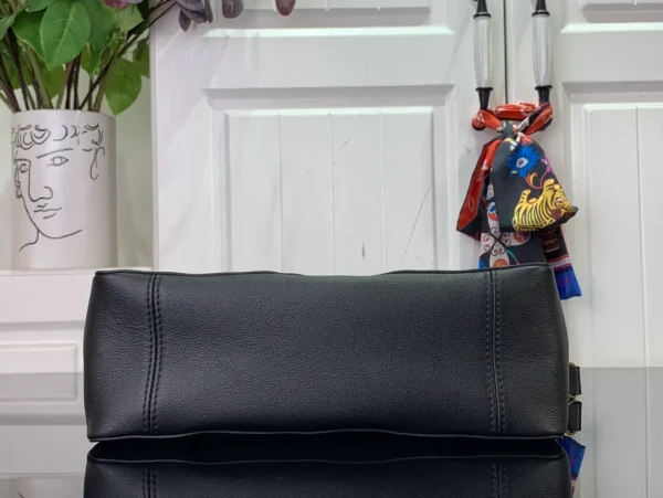 Louis Vuitton Dauphine Soft Bag - Image 2