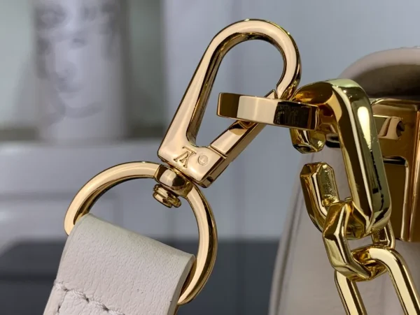 Louis Vuitton Dauphine Soft Gm Bag - Image 7