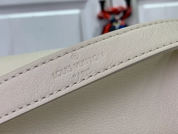 Louis Vuitton Dauphine Soft Gm Bag - Image 9