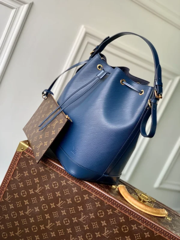 Louis Vuitton Epi Noe Leather Shoulder Bag - Image 3