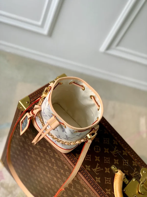 Louis Vuitton LV CarryAll PM Beige Cloth - Image 3