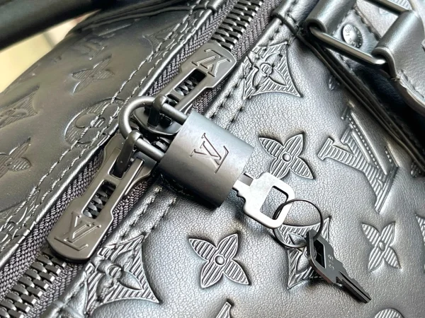 Louis Vuitton LV Unisex Keepall Bandoulière 50 Bag Black - Image 8