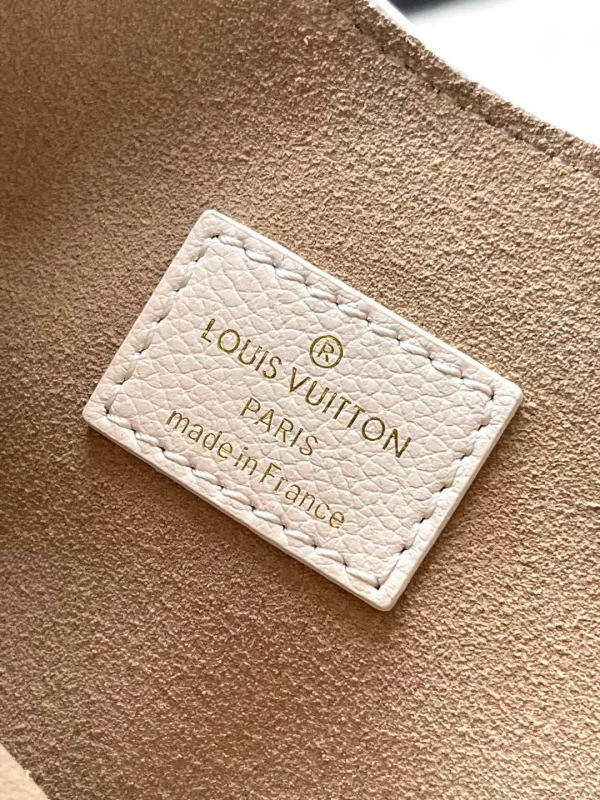 Louis Vuitton Leather Low Key - Image 10