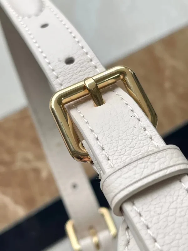 Louis Vuitton Leather Low Key - Image 8
