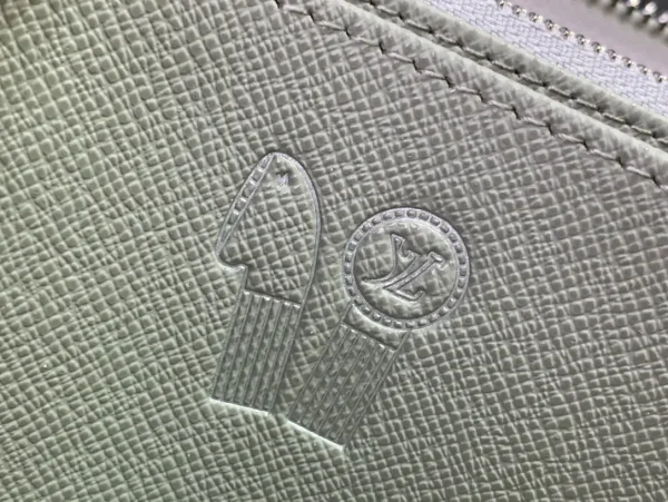 Louis Vuitton Long Wallet Monogram Iridescent Zippy Horizontal - Image 5