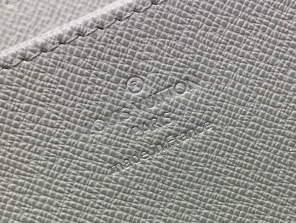Louis Vuitton Long Wallet Monogram Iridescent Zippy Horizontal - Image 2